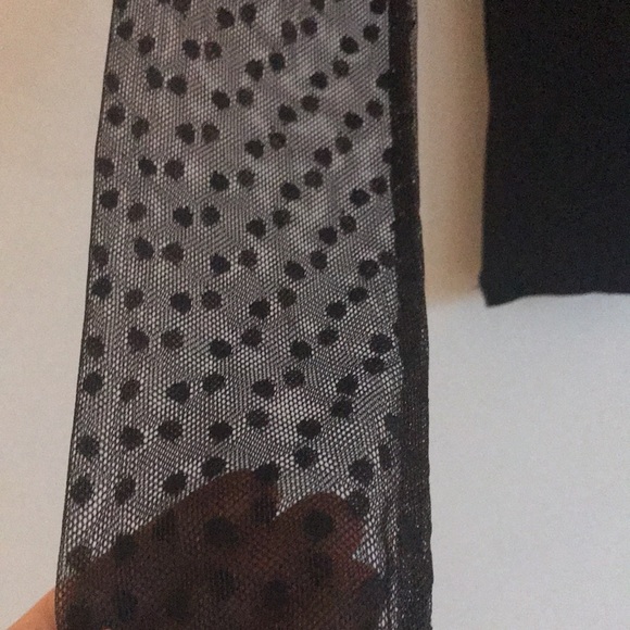 beautiful black top - Picture 4 of 4